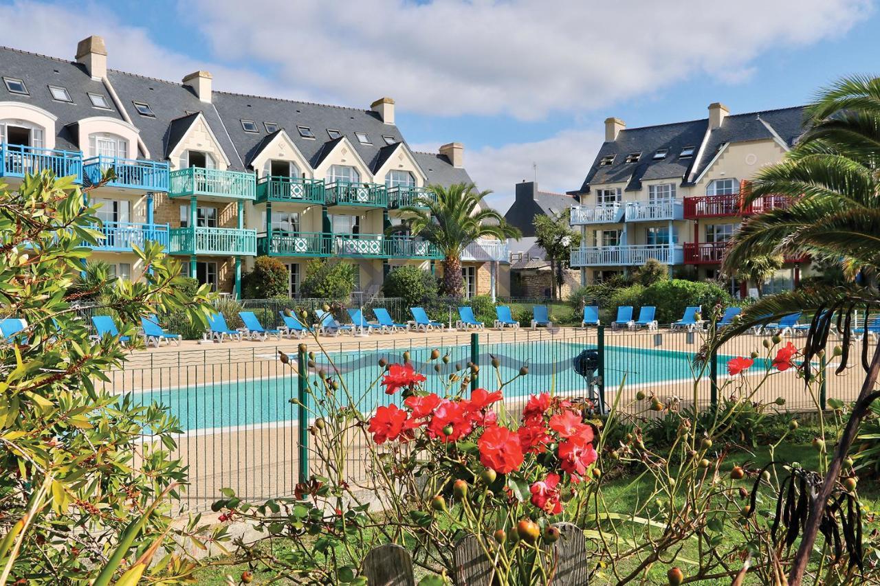 LocaLise au Guilvinec - A22 - Belle vue sur la mer, la piscine et le jardin - Tout à pied, plages, port, centre, commerces, marché - Wifi inclus - Animaux bienvenus - Linge de lit inclus Esterno foto
